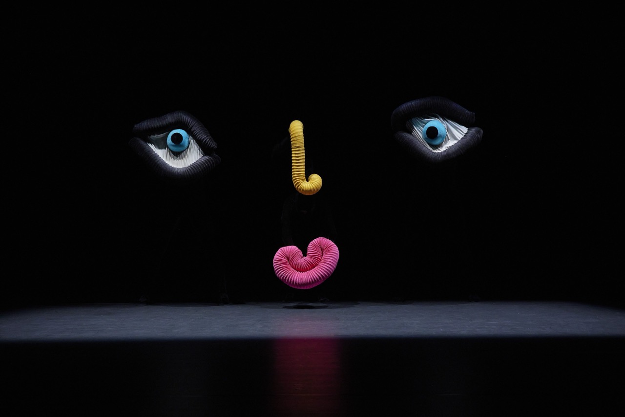 mummenschanz-50-years-foto-02-copyright-mummenschanz-stiftung-Noe-Flum