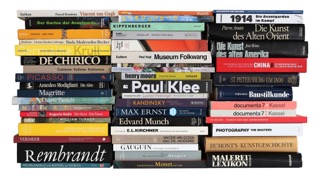 Klein (MFolkwang_Stapel von Büchern)